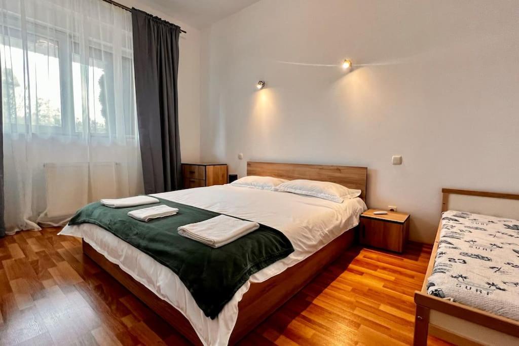 Otopeni Airport Apartment With Private Garden Zewnętrze zdjęcie