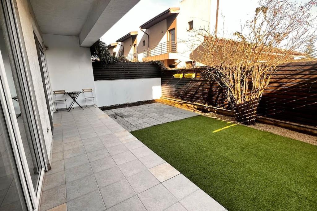 Otopeni Airport Apartment With Private Garden Zewnętrze zdjęcie