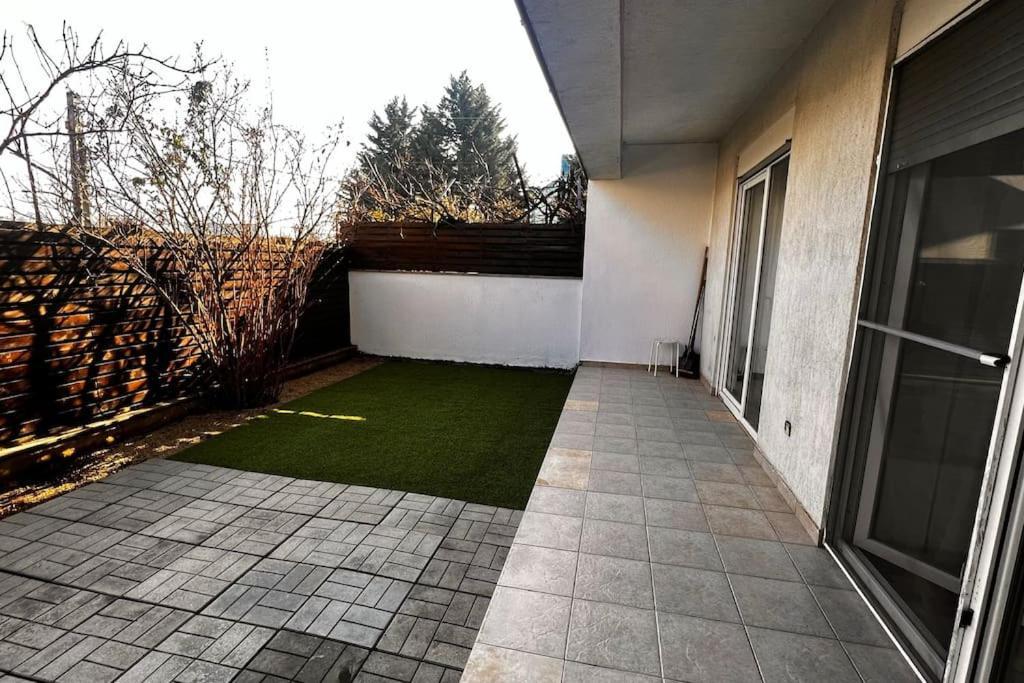 Otopeni Airport Apartment With Private Garden Zewnętrze zdjęcie