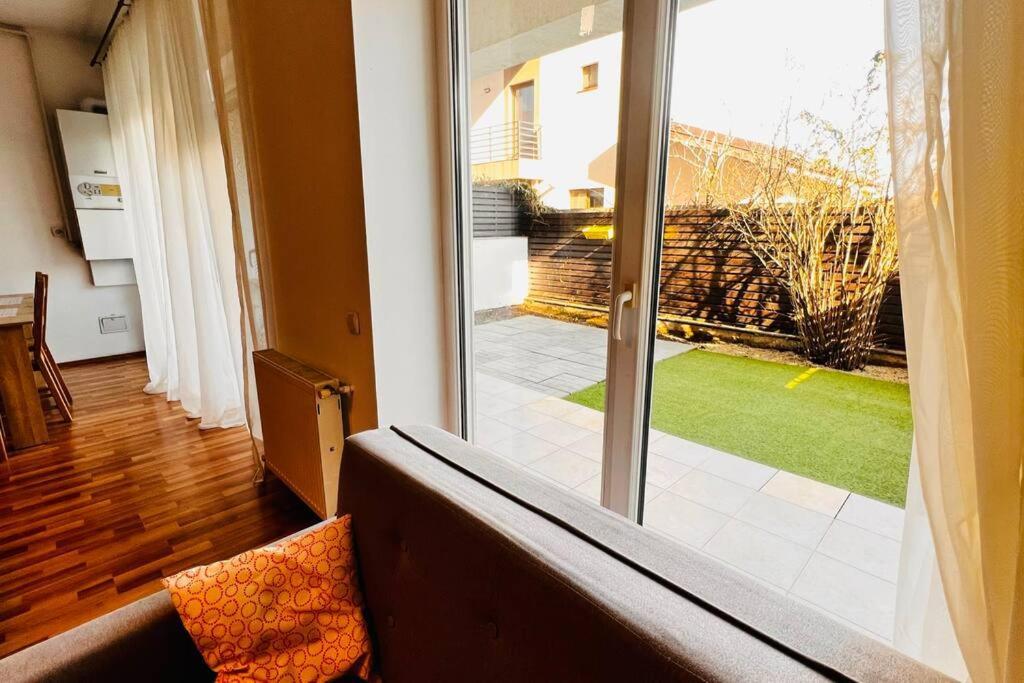Otopeni Airport Apartment With Private Garden Zewnętrze zdjęcie