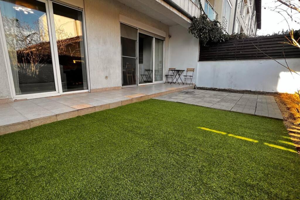 Otopeni Airport Apartment With Private Garden Zewnętrze zdjęcie