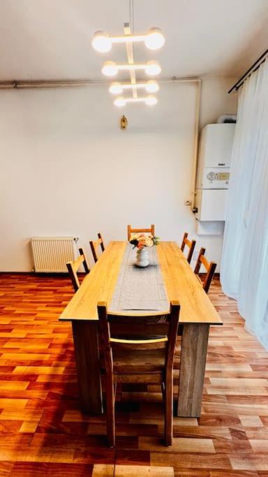 Otopeni Airport Apartment With Private Garden Zewnętrze zdjęcie